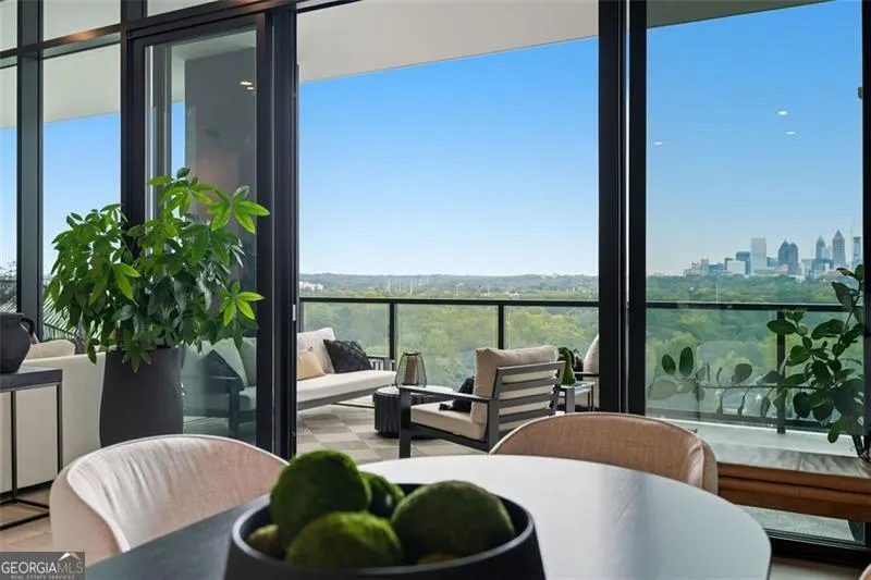 1504 2425 PEACHTREE Road, #1504