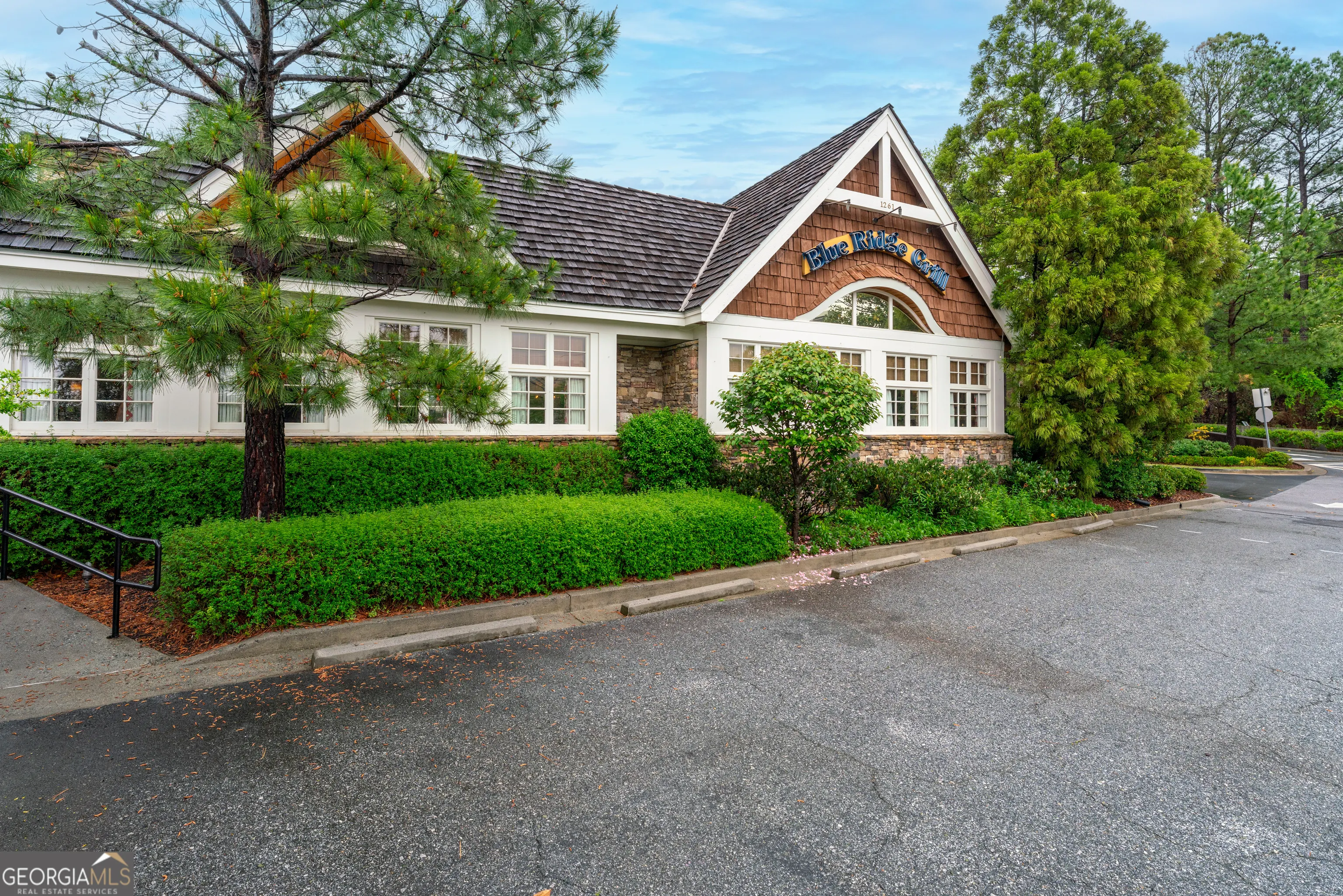 53 Paces West Drive