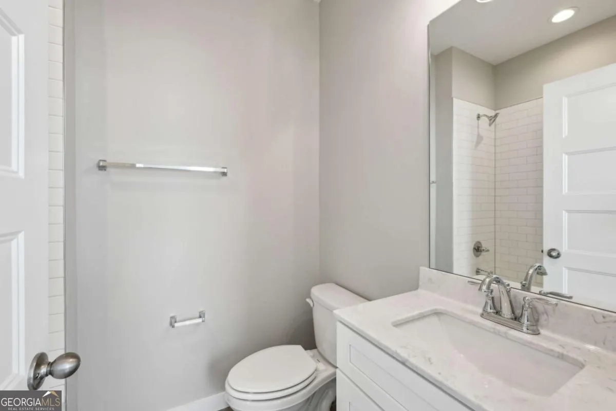 401 1095 Tucker Avenue, #401