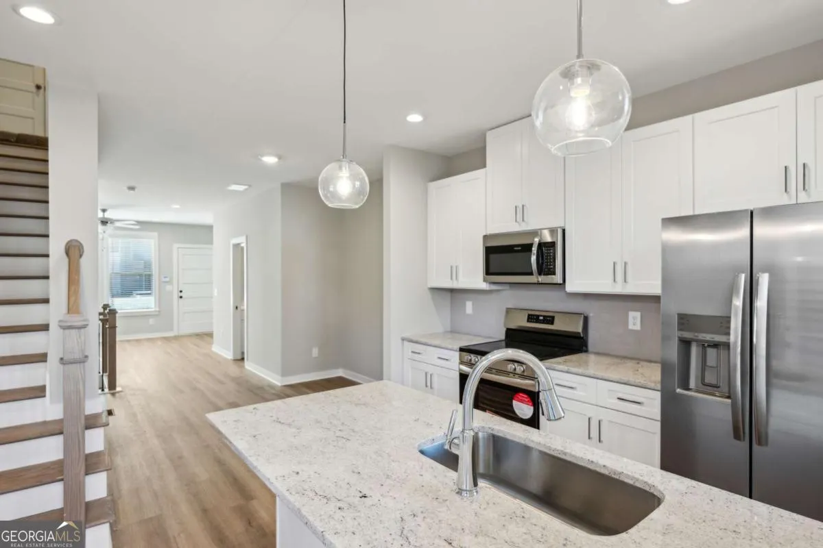 401 1095 Tucker Avenue, #401