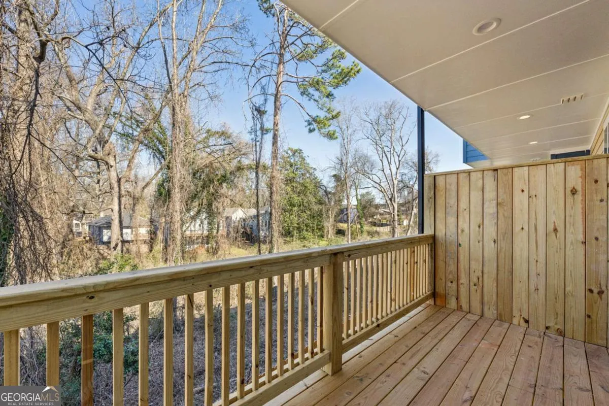 401 1095 Tucker Avenue, #401