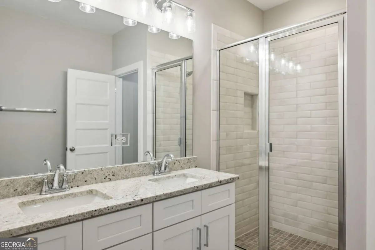 401 1095 Tucker Avenue, #401