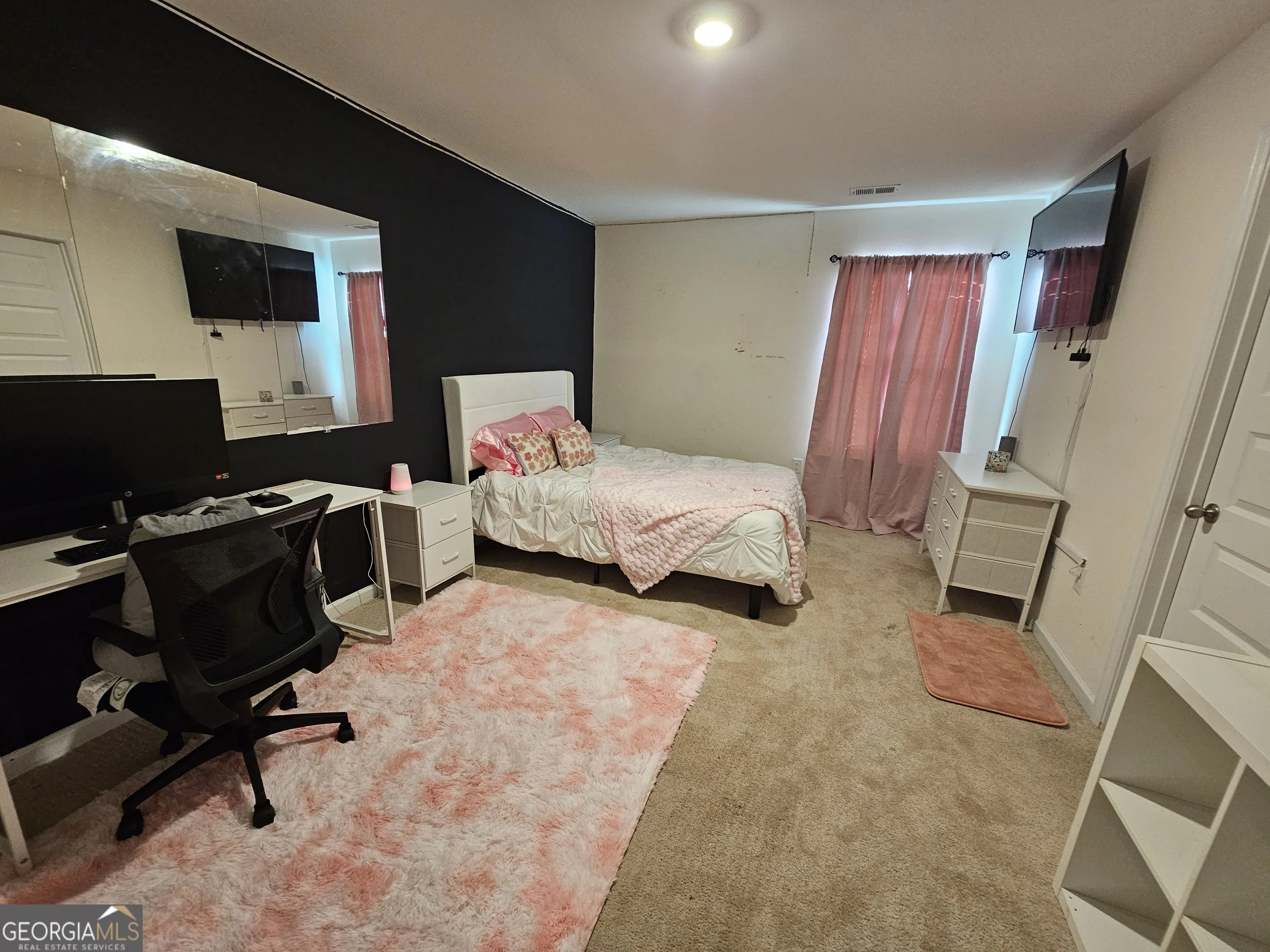 812 Graeme Drive