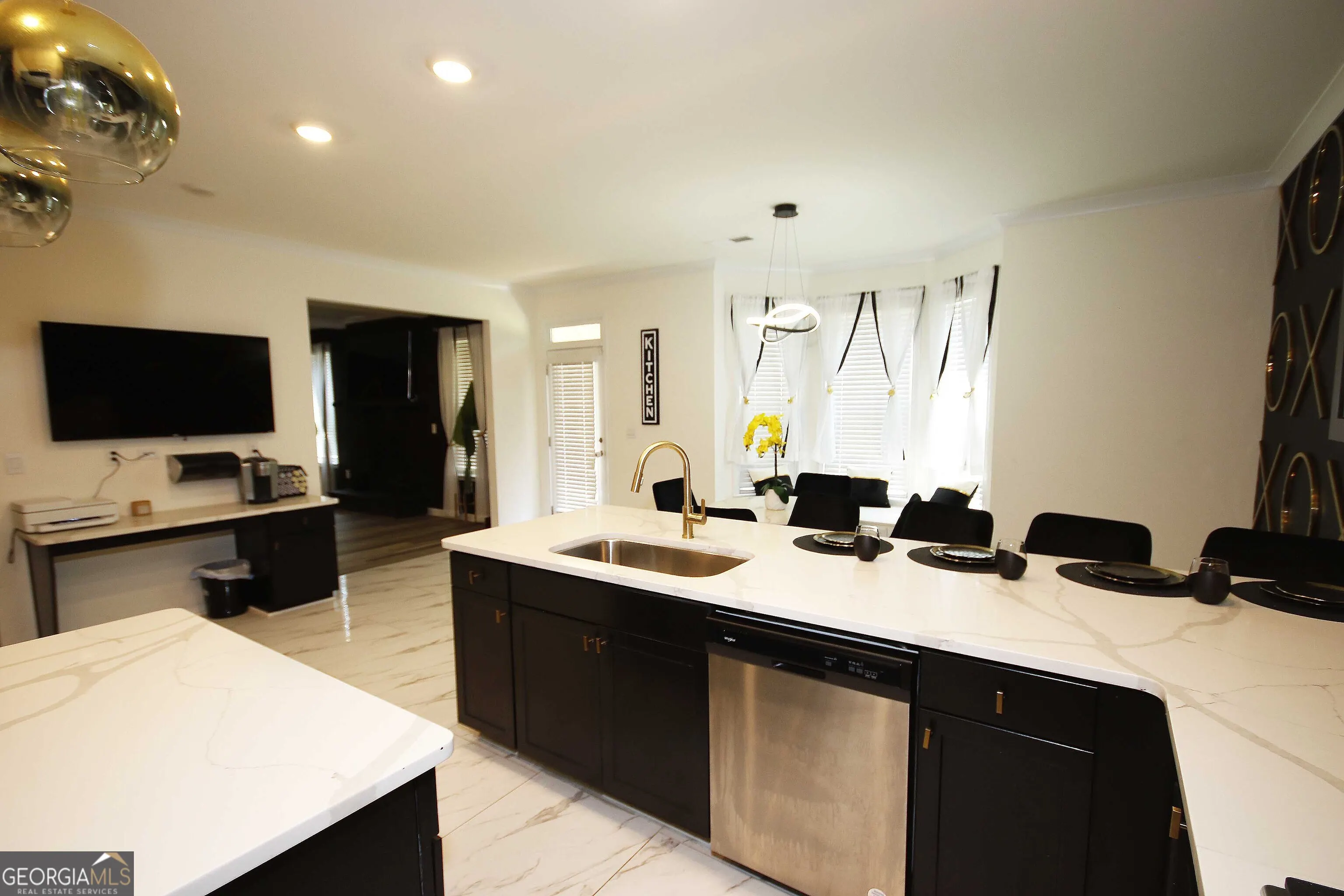 812 Graeme Drive