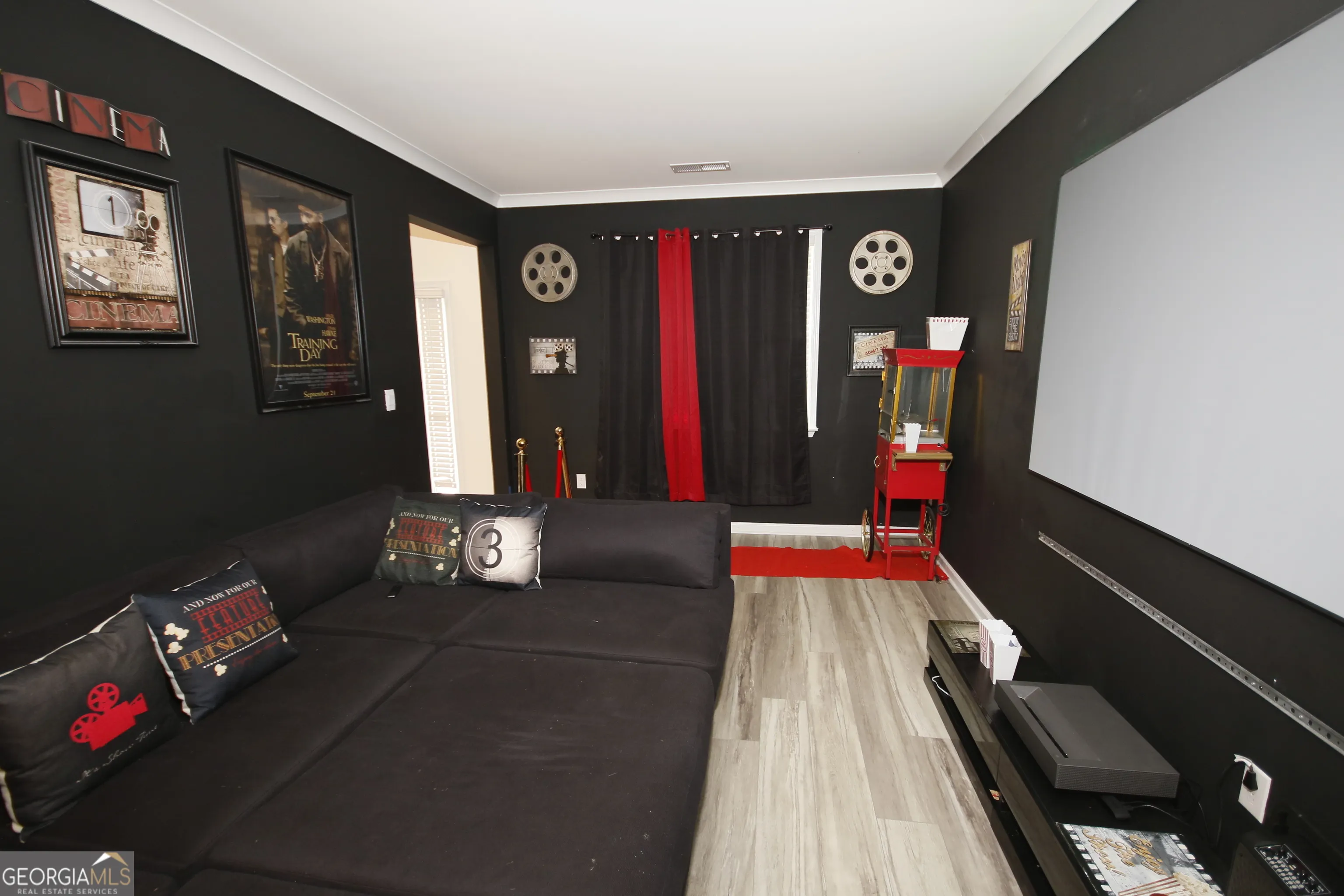 812 Graeme Drive
