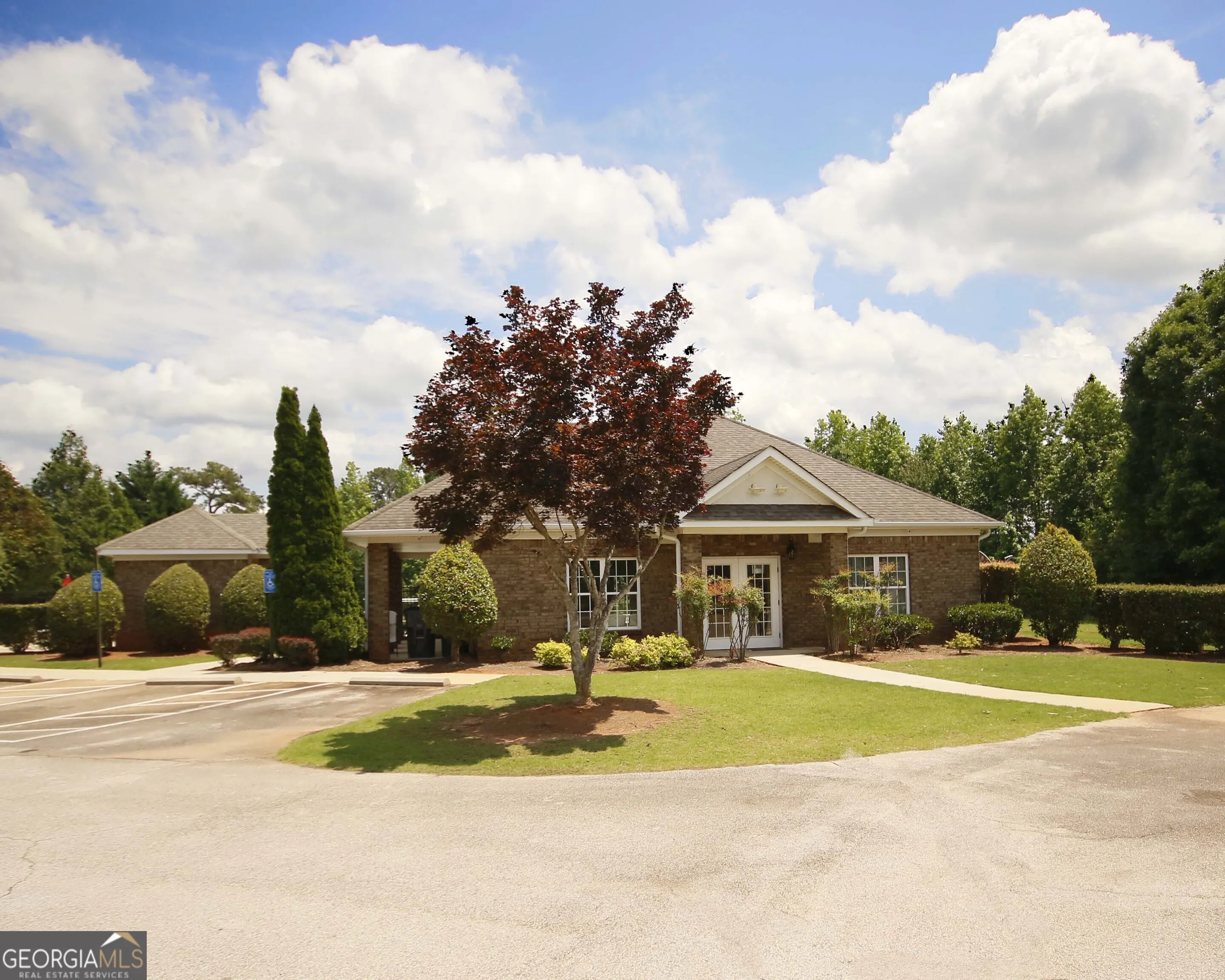 812 Graeme Drive