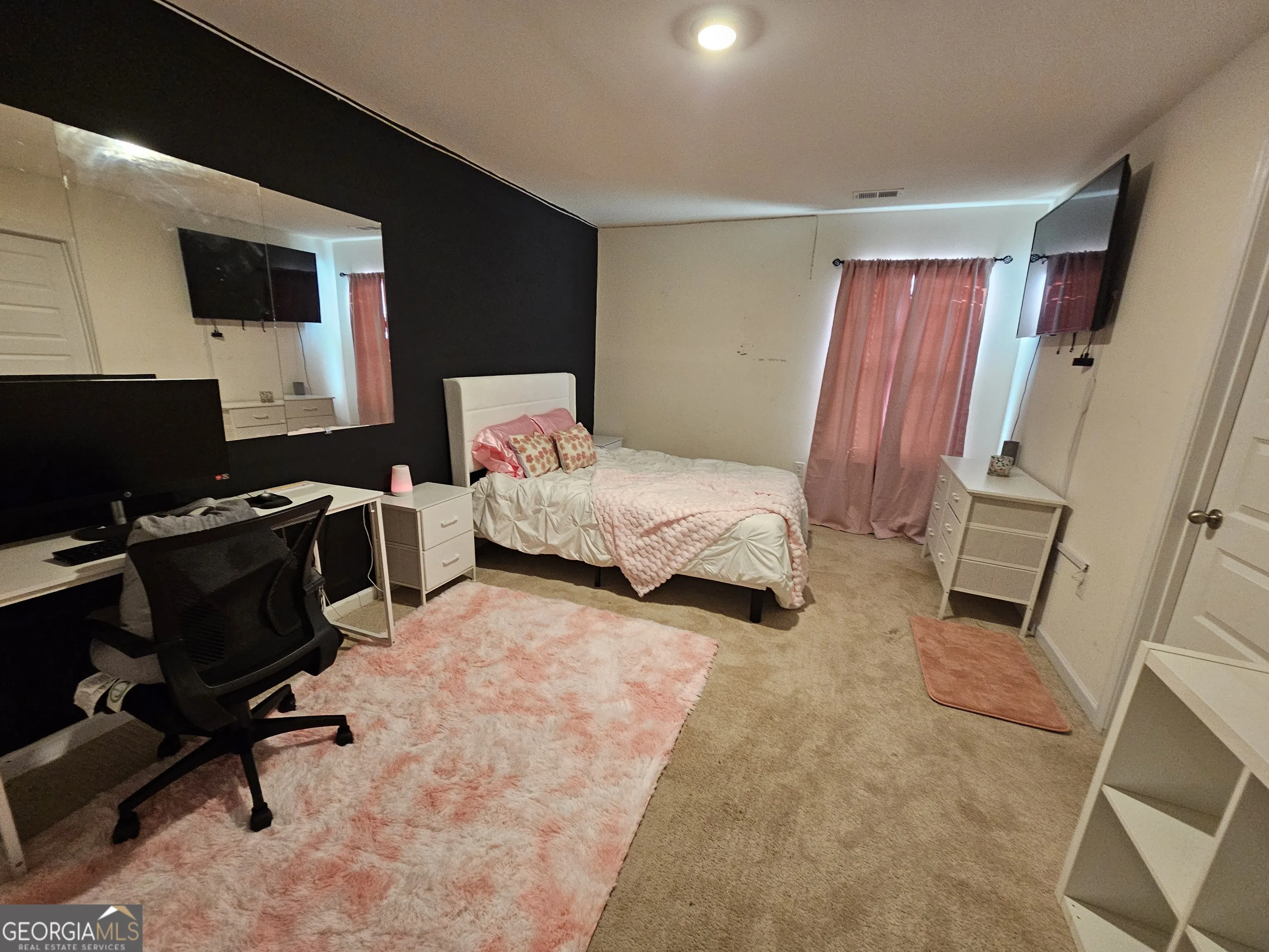 812 Graeme Drive
