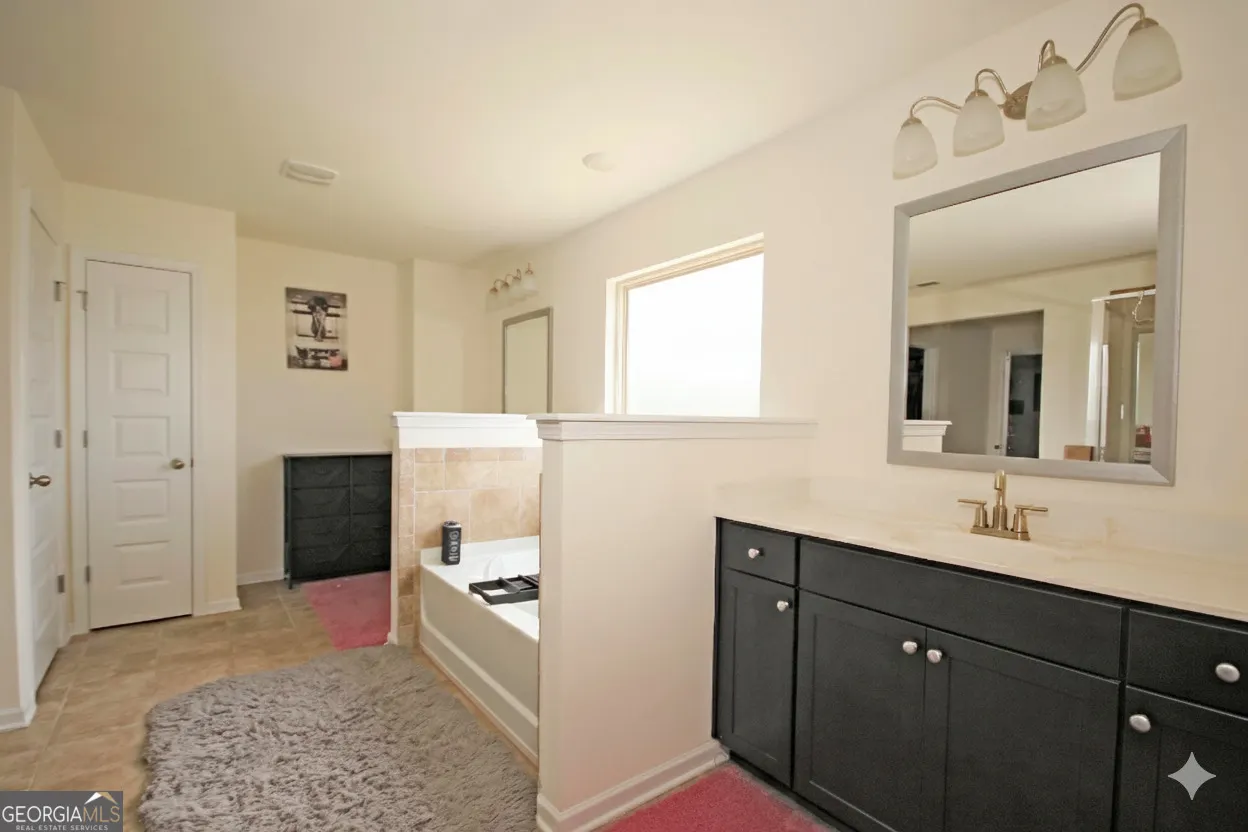 812 Graeme Drive