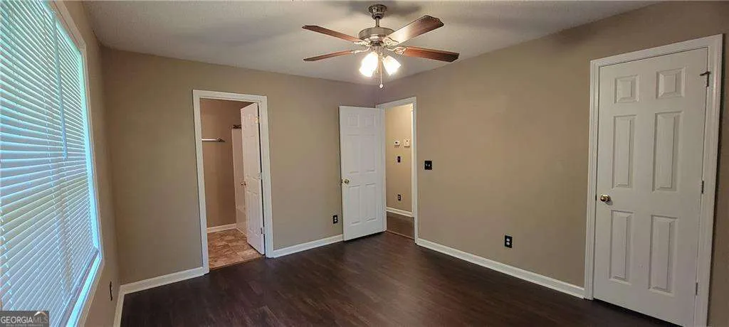 B 2325 Shady Grove Road, #B