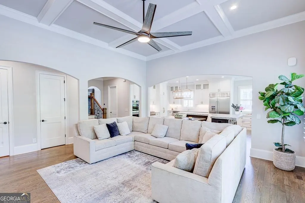 925 Sunny Meadows Lane