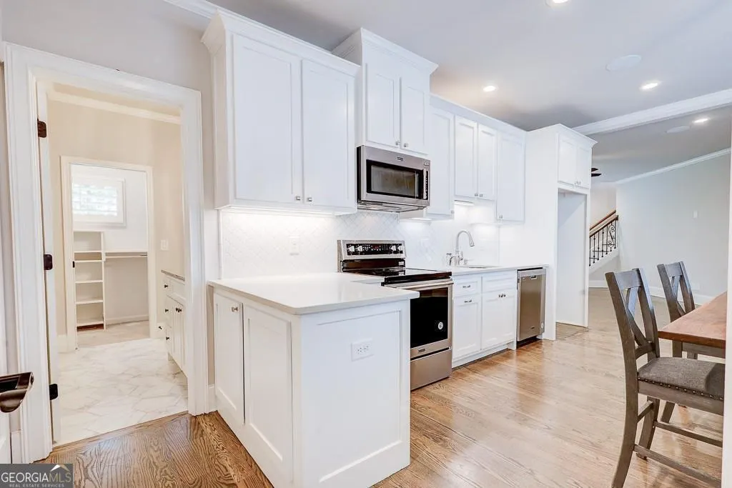 925 Sunny Meadows Lane