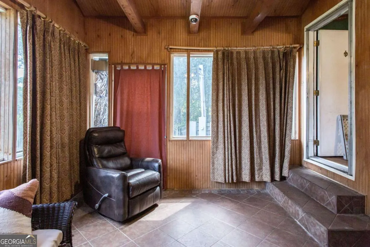 4535 Oakview Circle