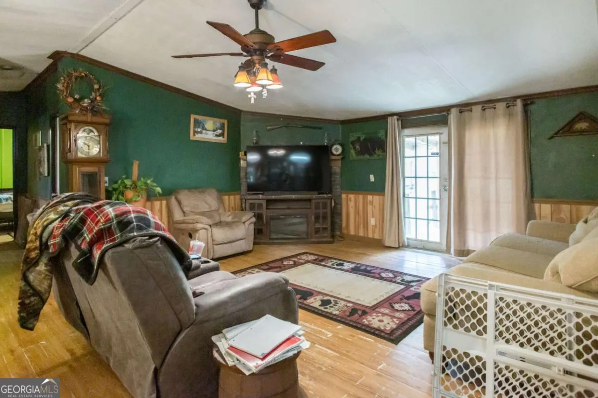 4535 Oakview Circle