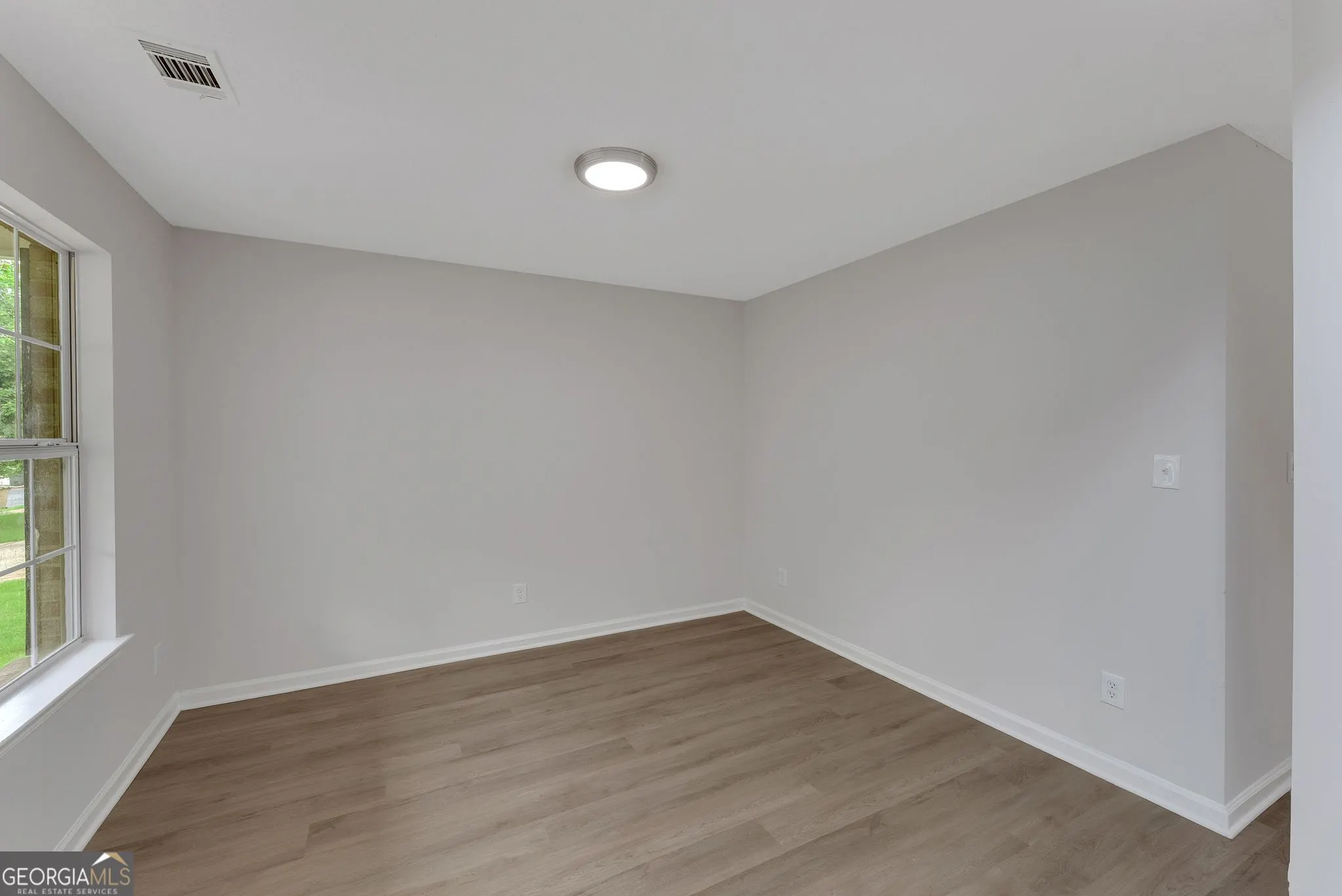 907 Brisley Circle