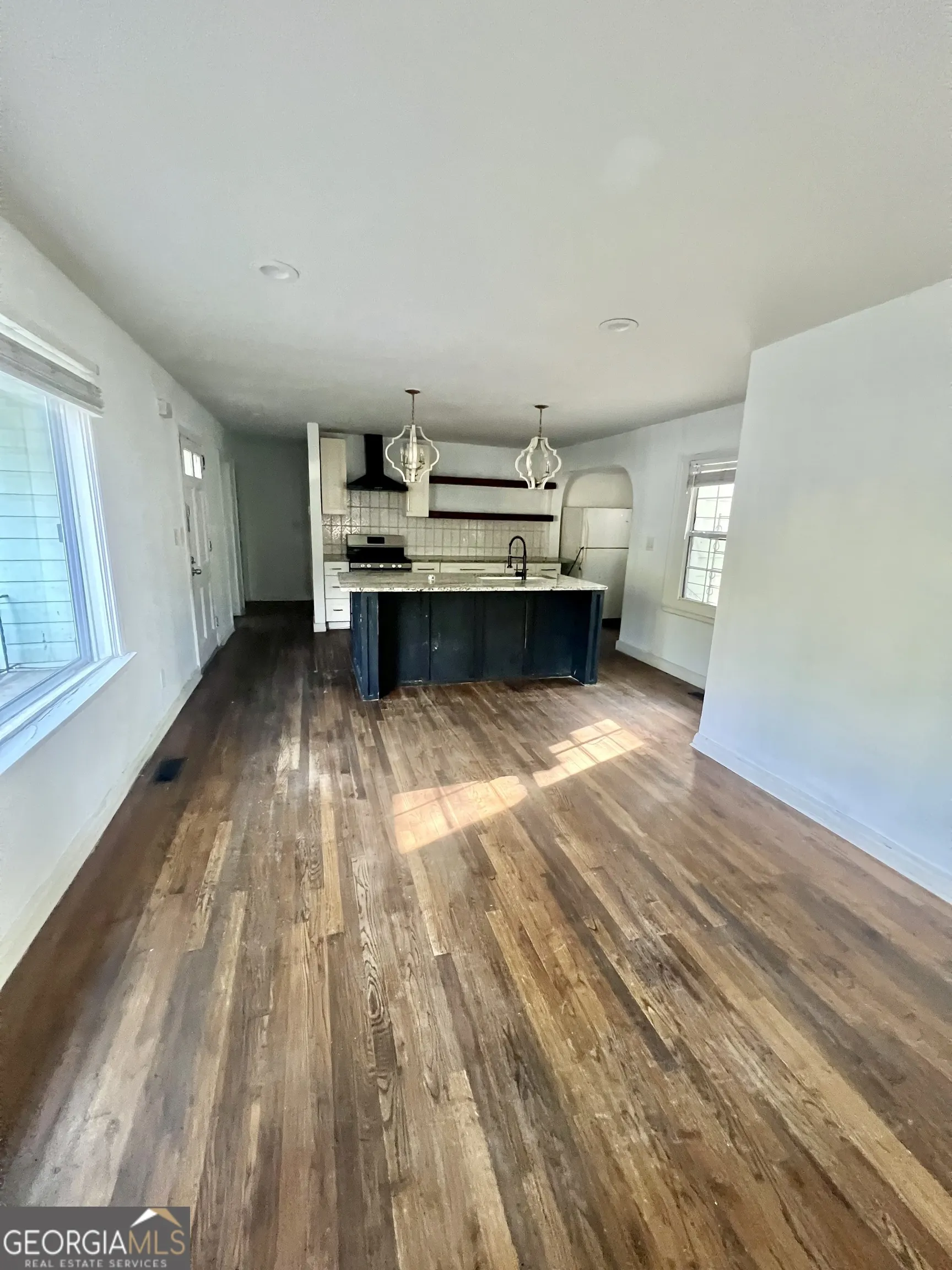 4765 Manse Drive