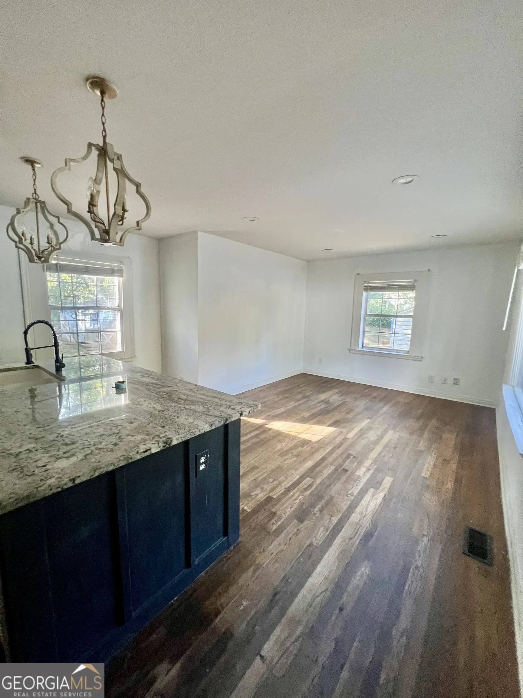 4765 Manse Drive