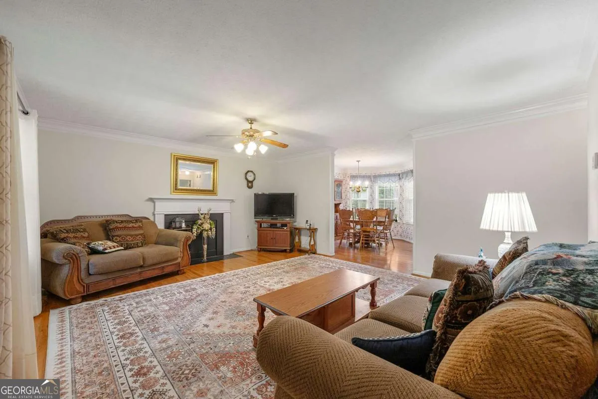 391 Hudson Circle