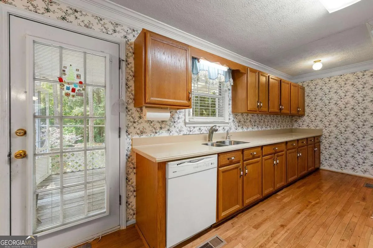 391 Hudson Circle