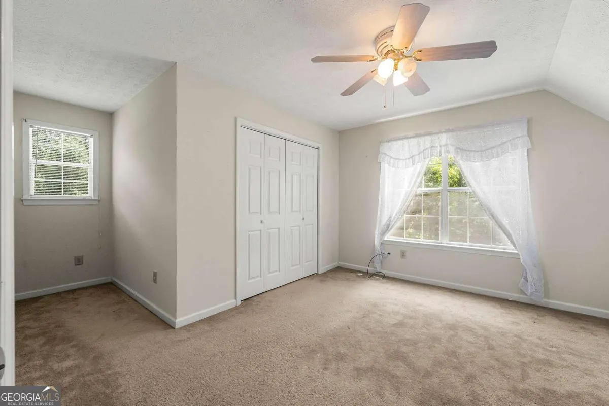 391 Hudson Circle
