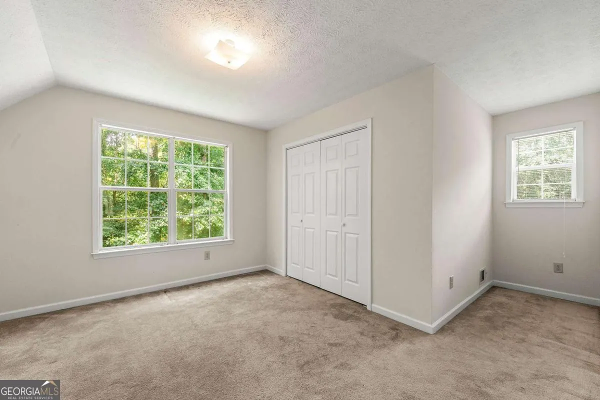 391 Hudson Circle