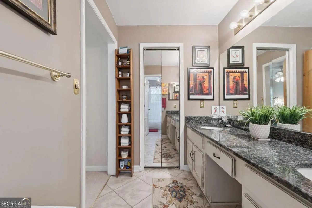 6530 6530 Deerings Lane, #6530