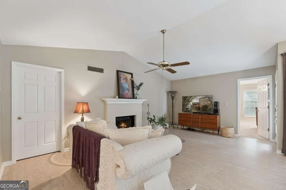 6530 6530 Deerings Lane, #6530