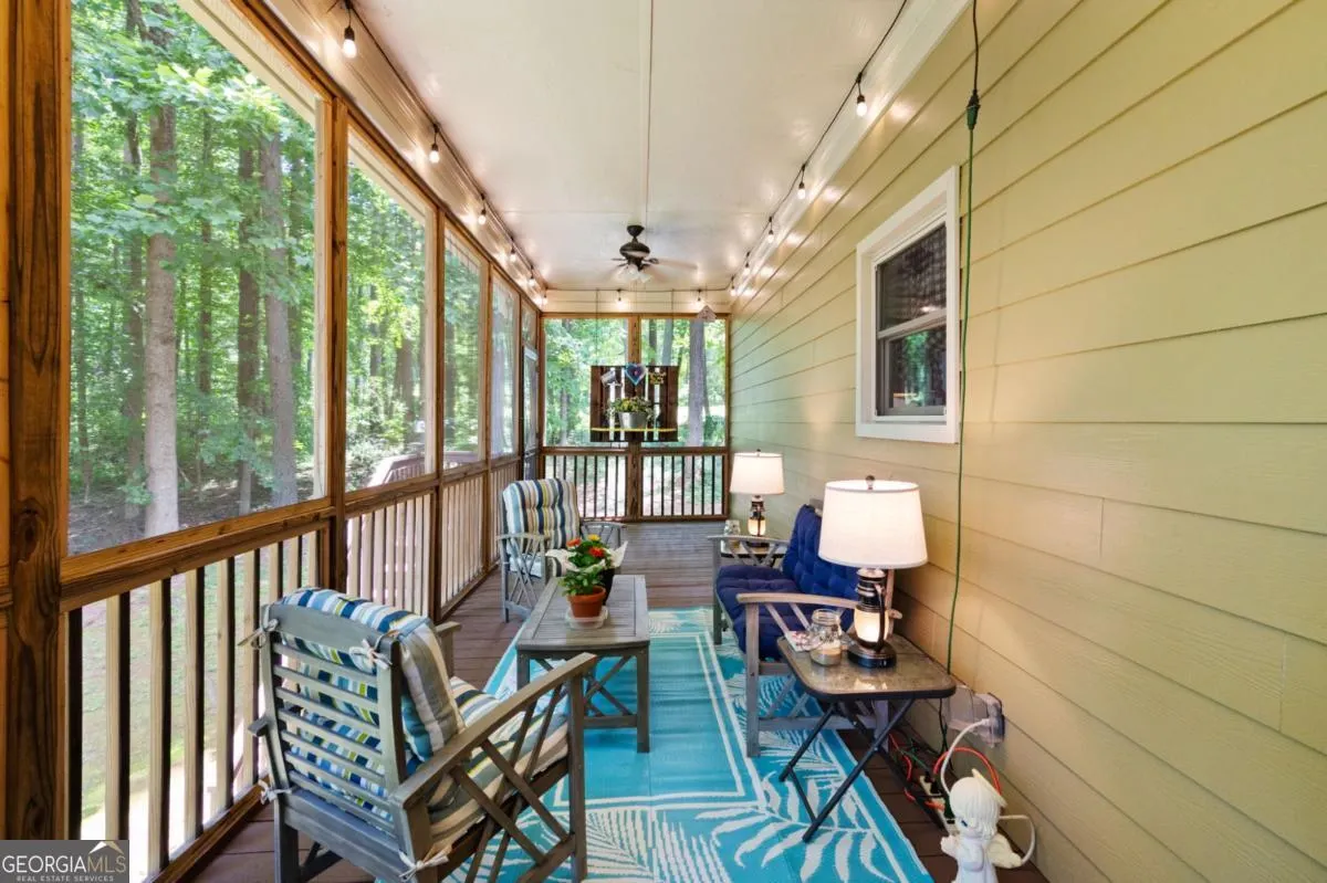 325 Harris Loop
