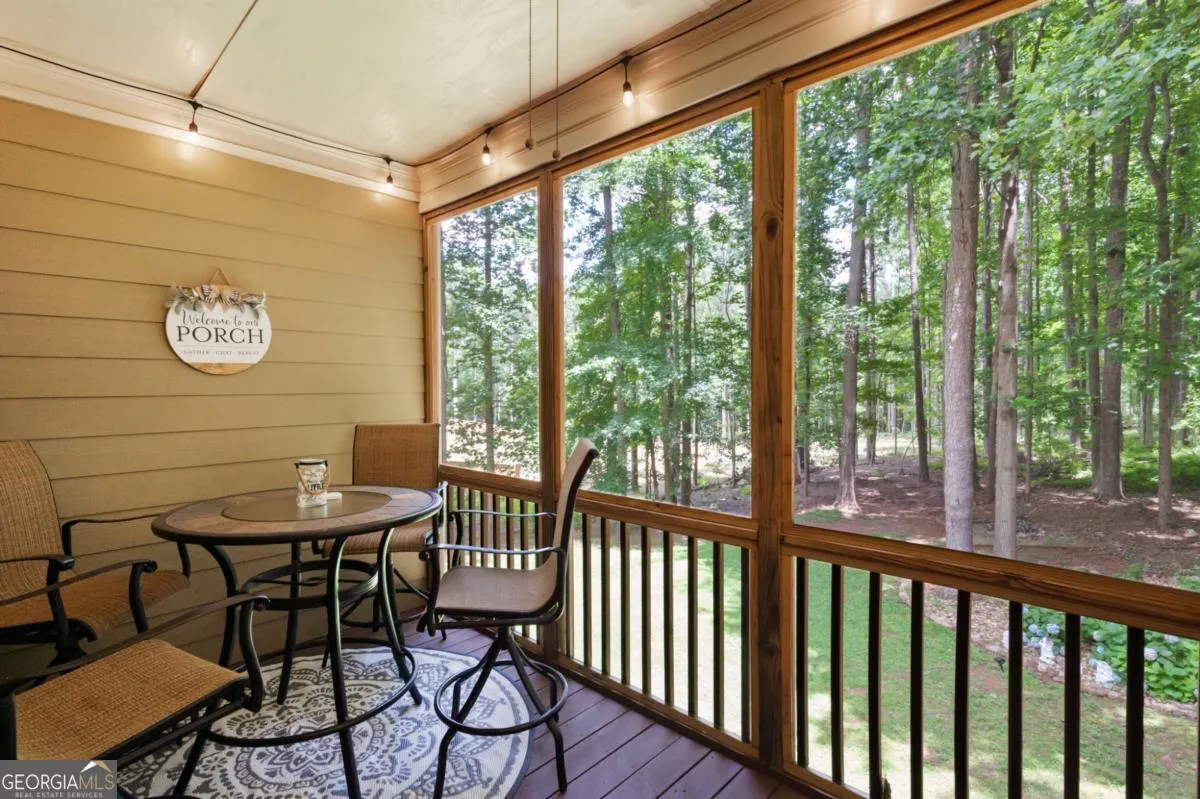 325 Harris Loop