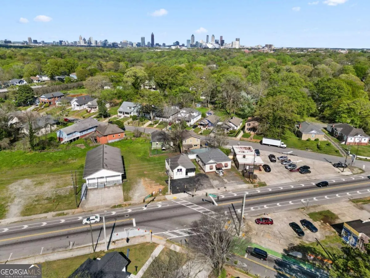 1583 Ralph David Abernathy Boulevard SW