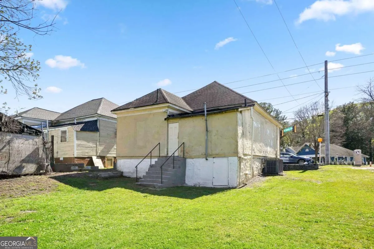 1583 Ralph David Abernathy Boulevard SW