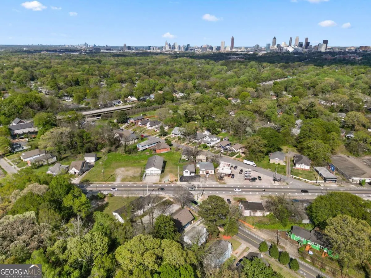 1583 Ralph David Abernathy Boulevard SW