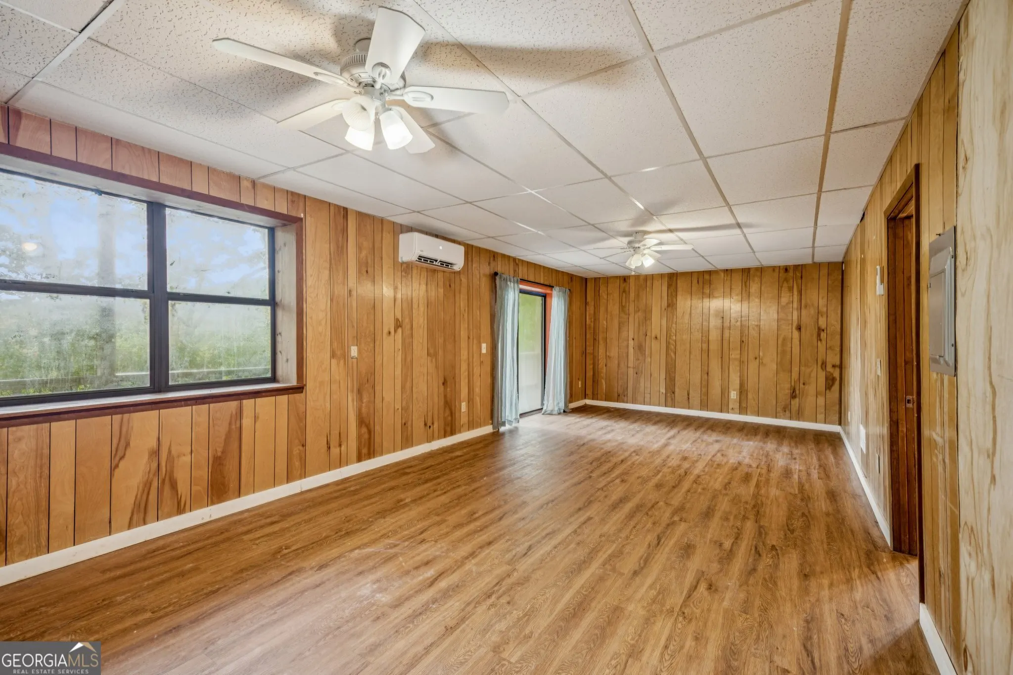 4113 White Oak Drive