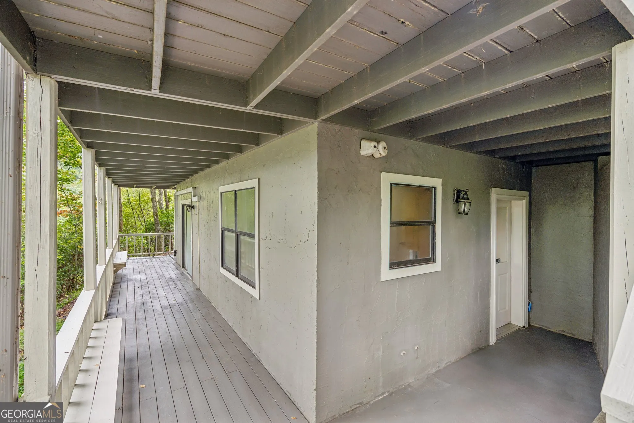 4113 White Oak Drive