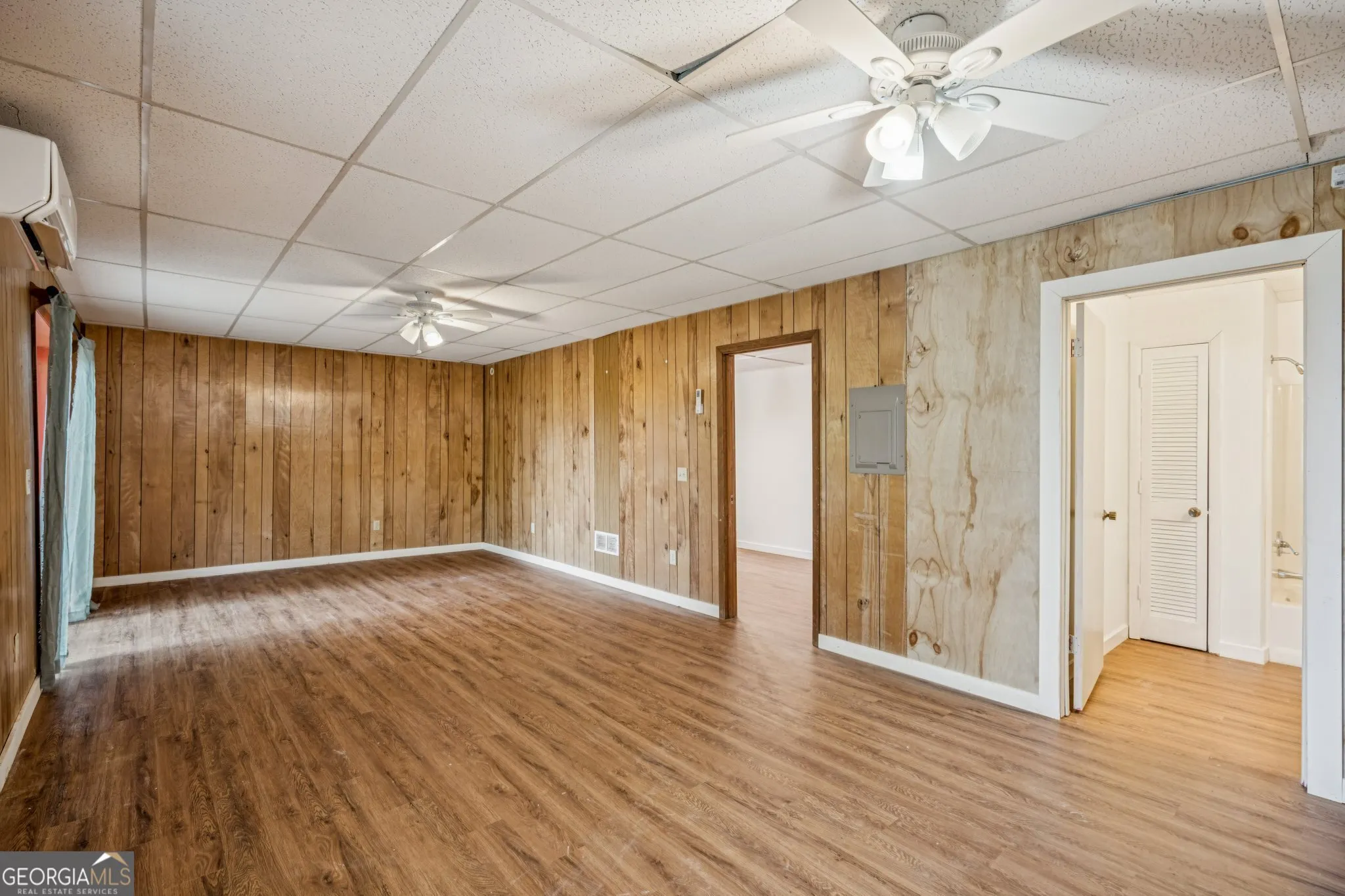 4113 White Oak Drive