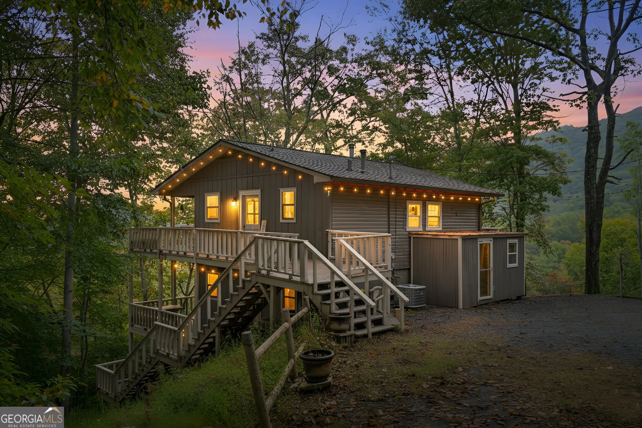 4113 White Oak Drive