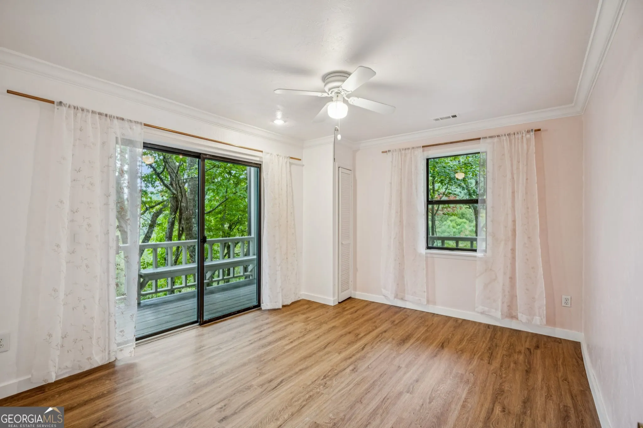 4113 White Oak Drive