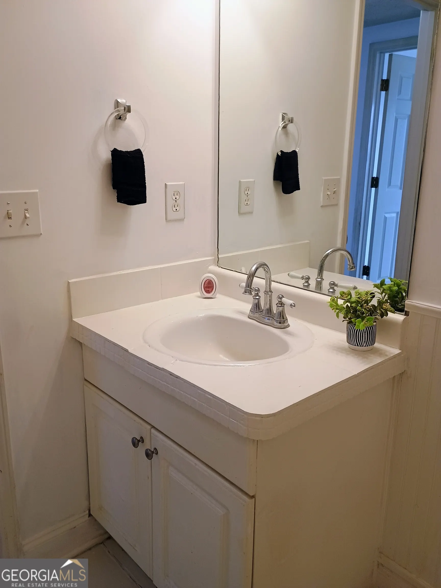 12 Intown Place