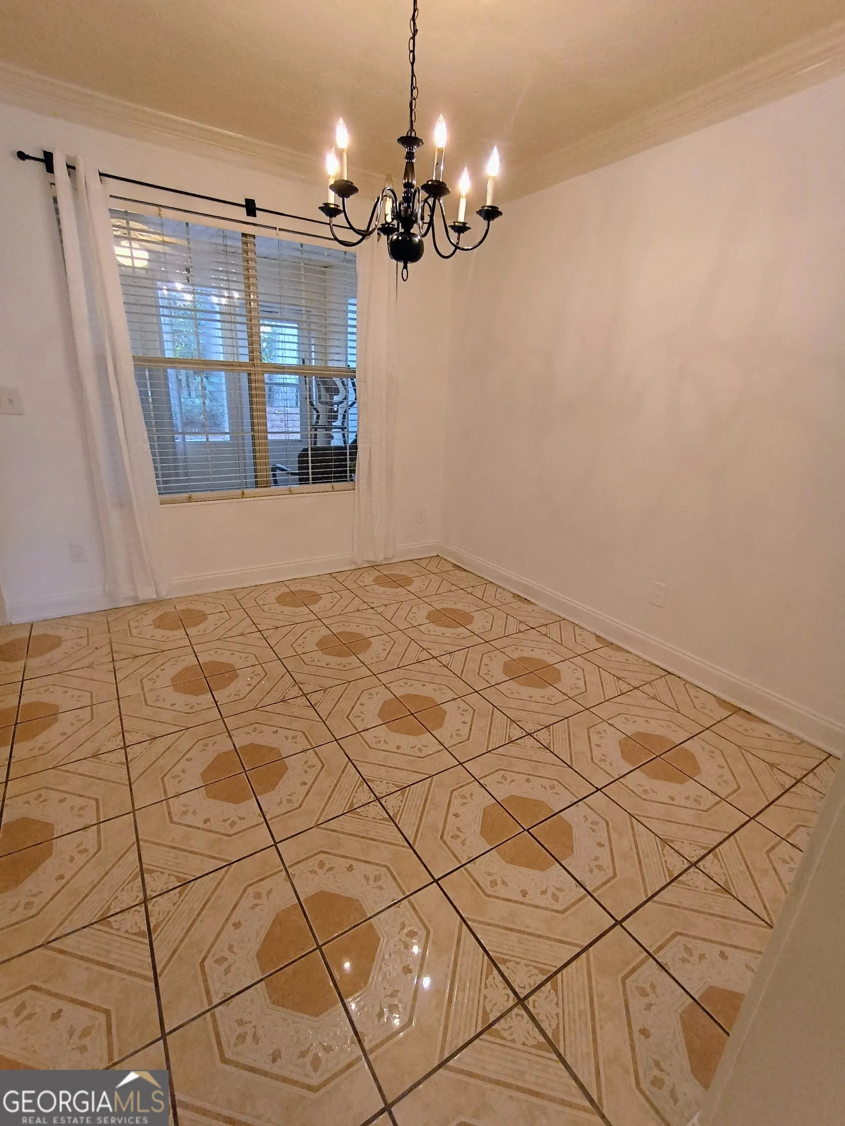 12 Intown Place