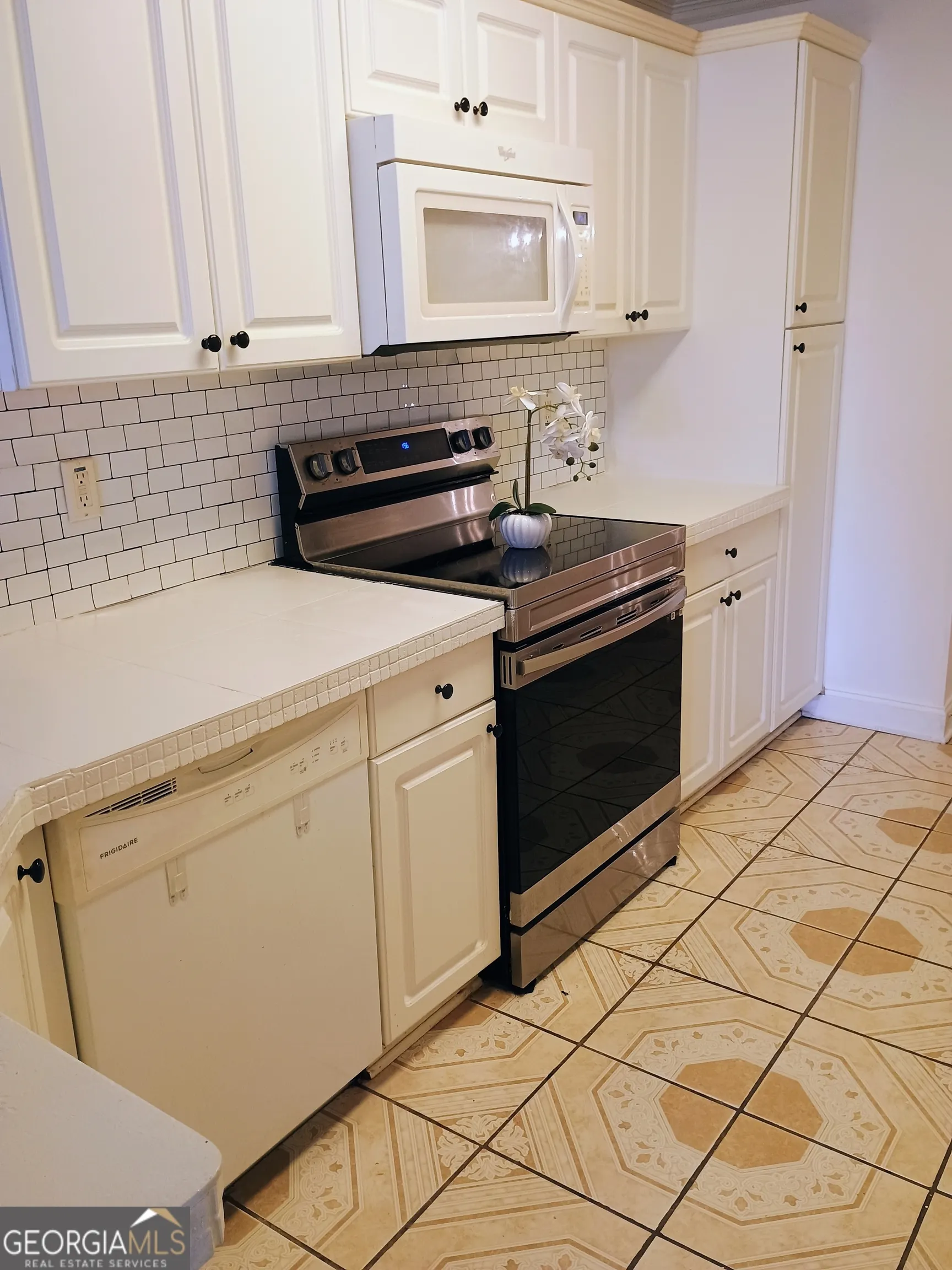 12 Intown Place