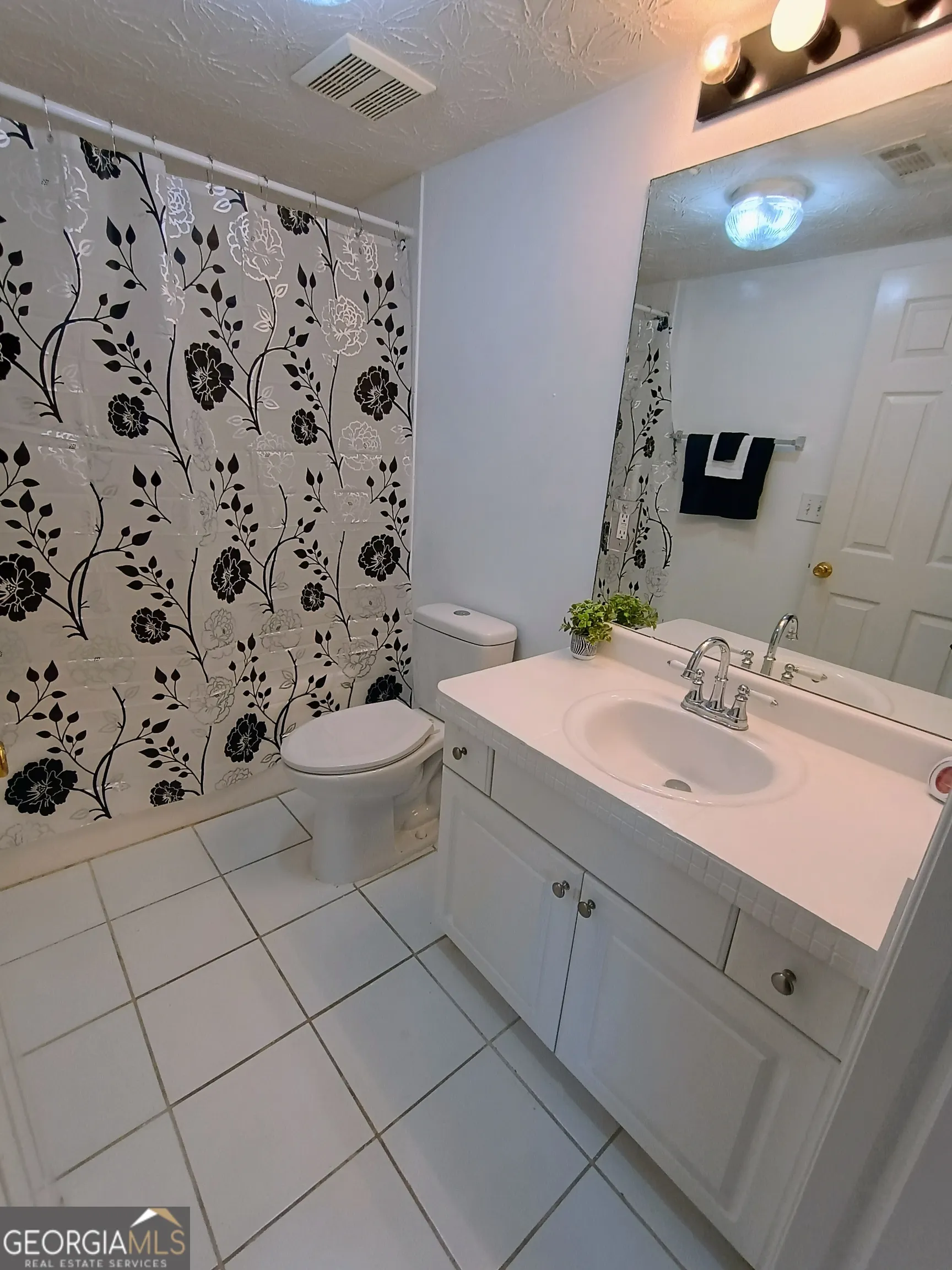 12 Intown Place