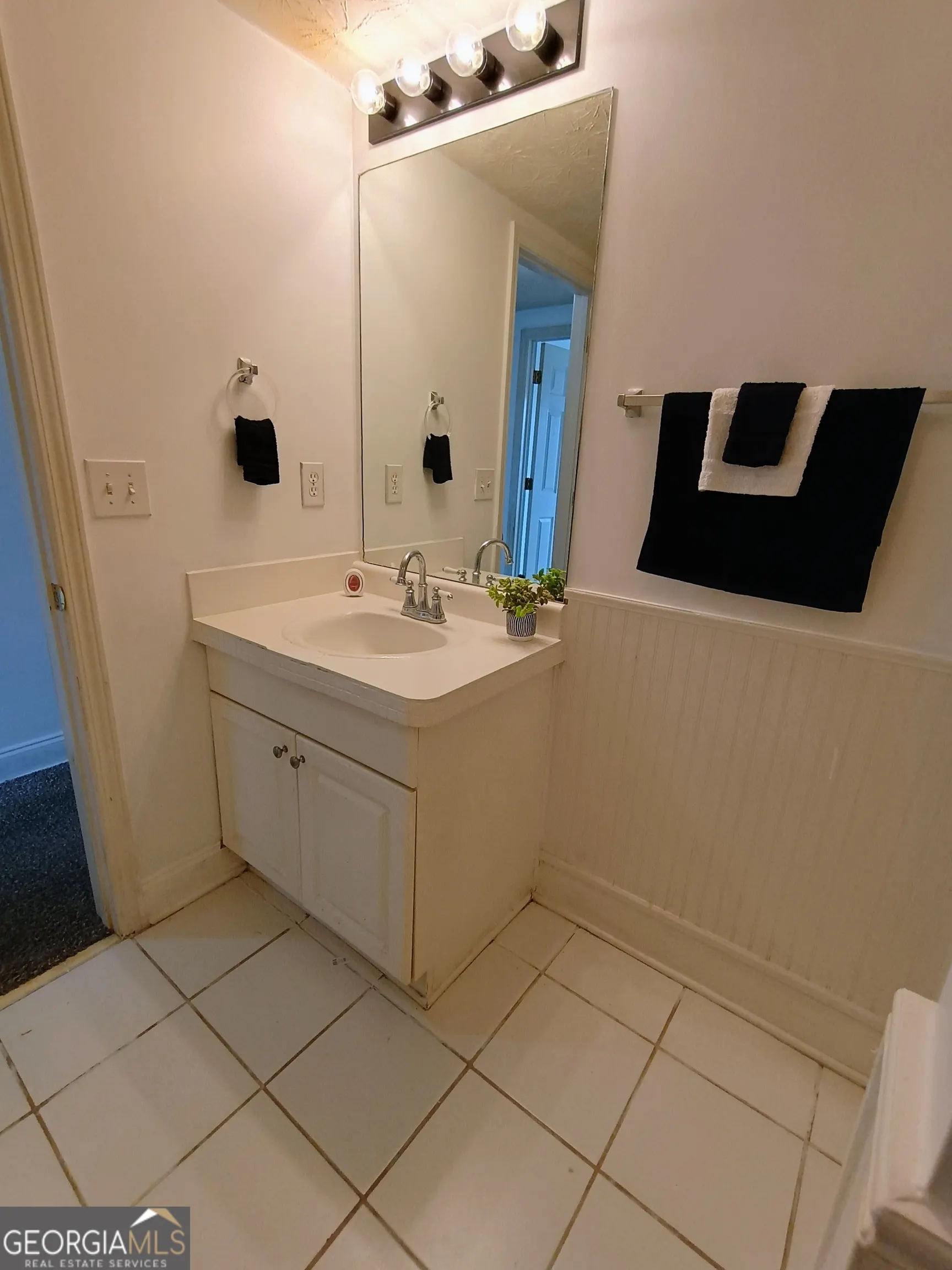 12 Intown Place