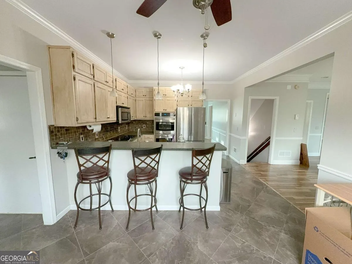 2845 Stratfield Court