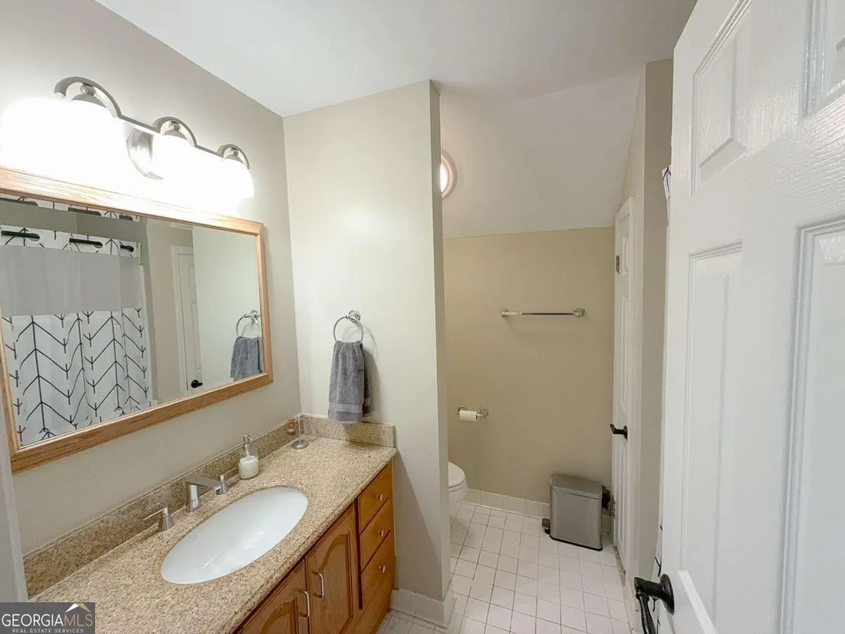 2845 Stratfield Court