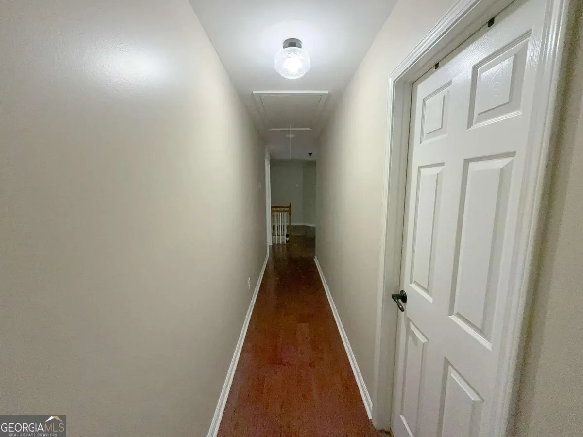 2845 Stratfield Court