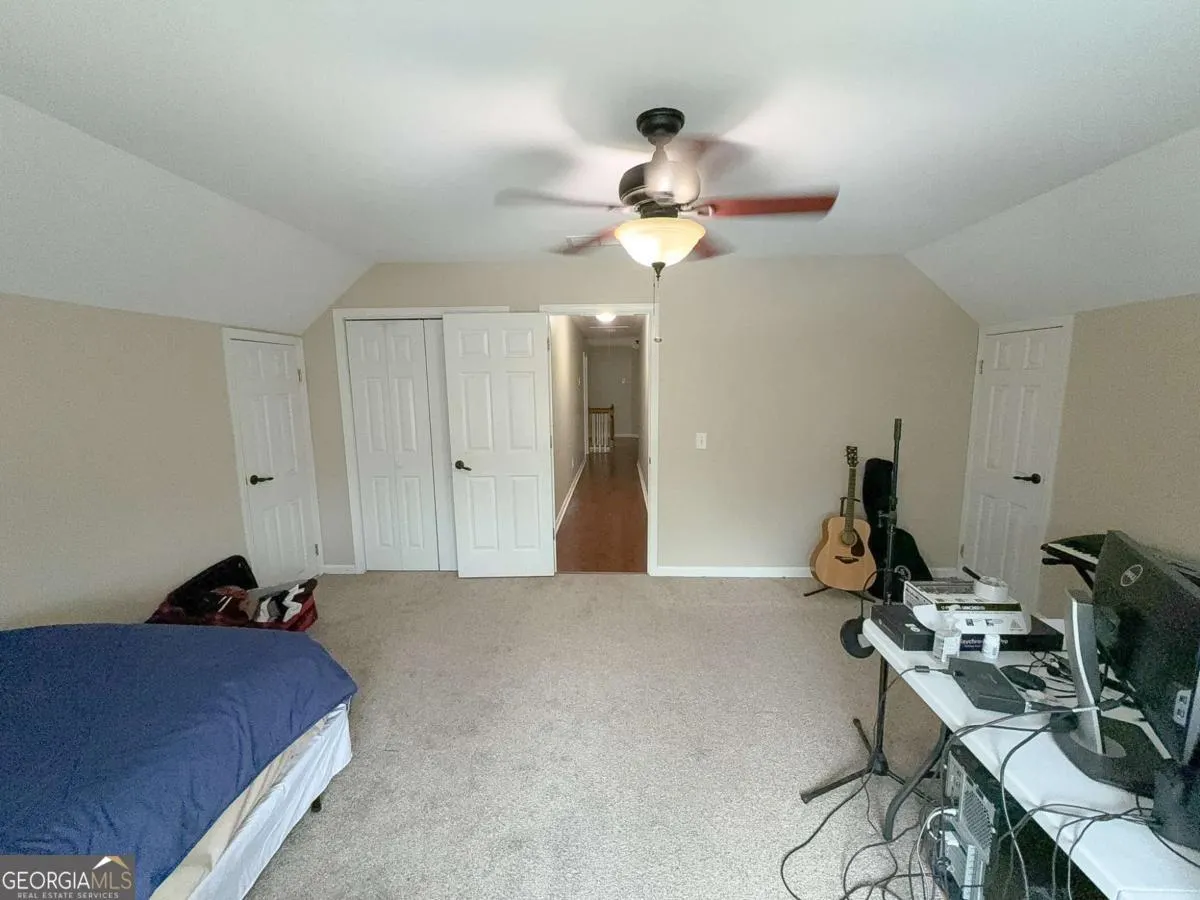 2845 Stratfield Court