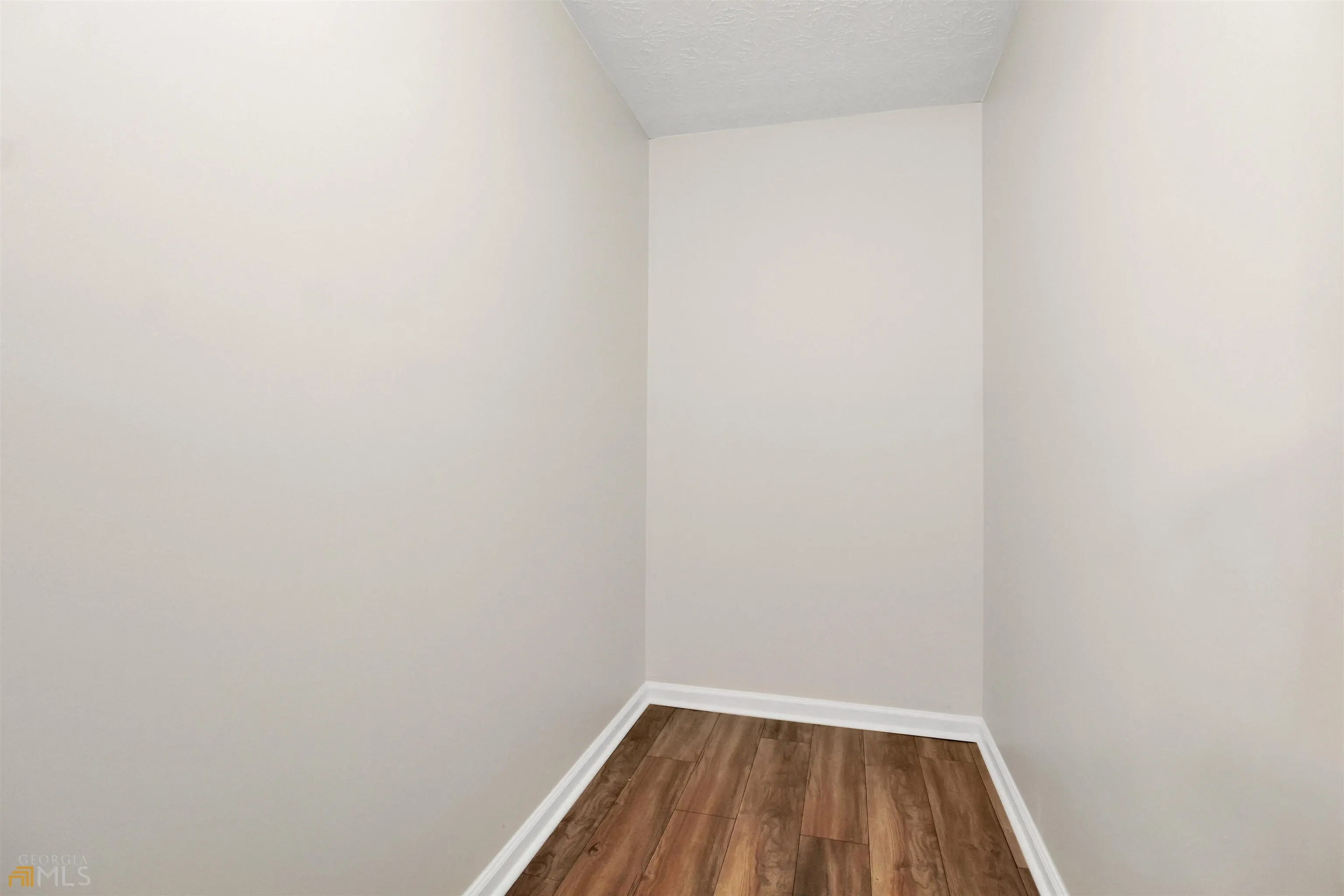 106 Meadow View Drive