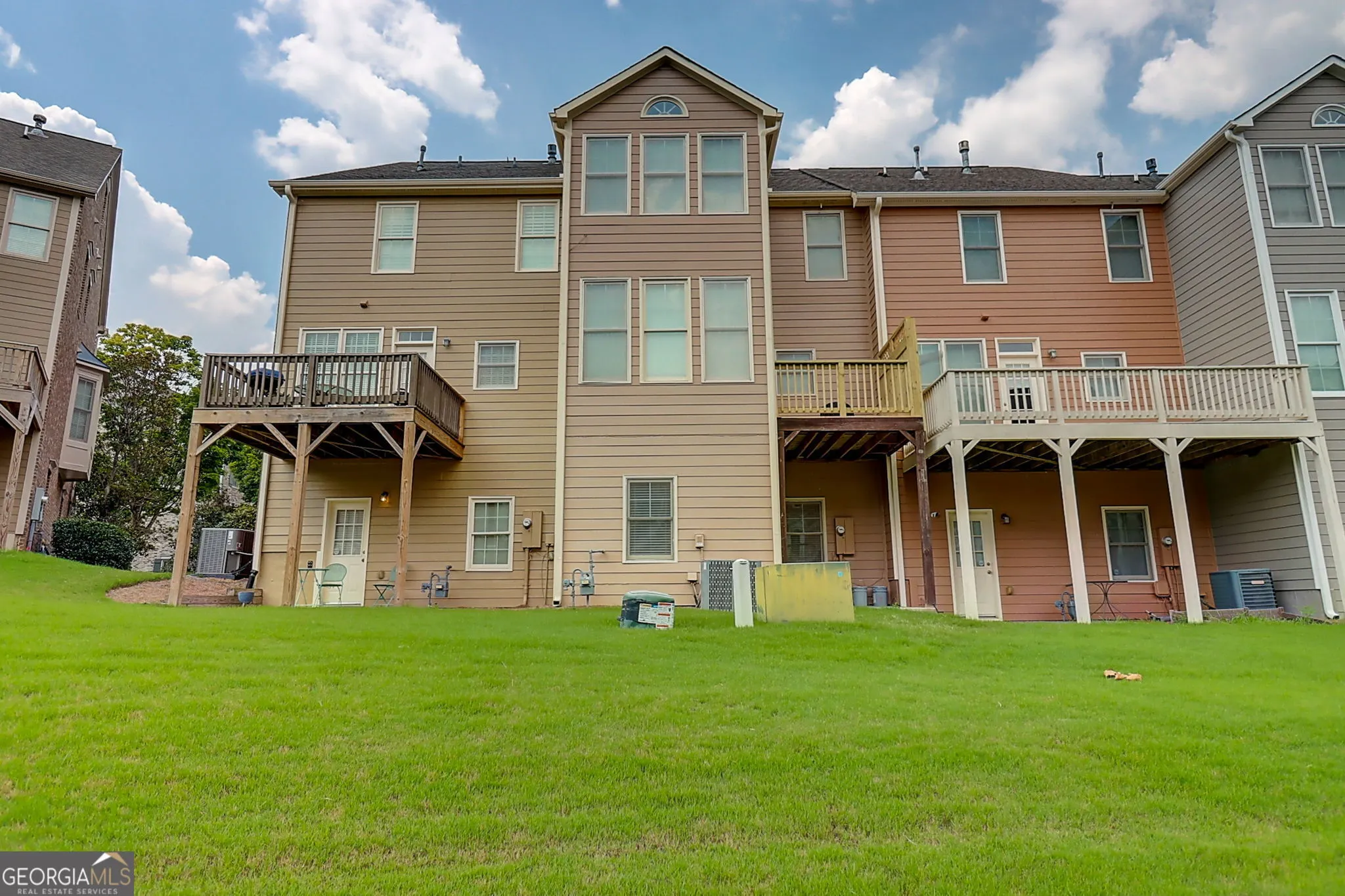 8 1160 Newpark View Place, #8