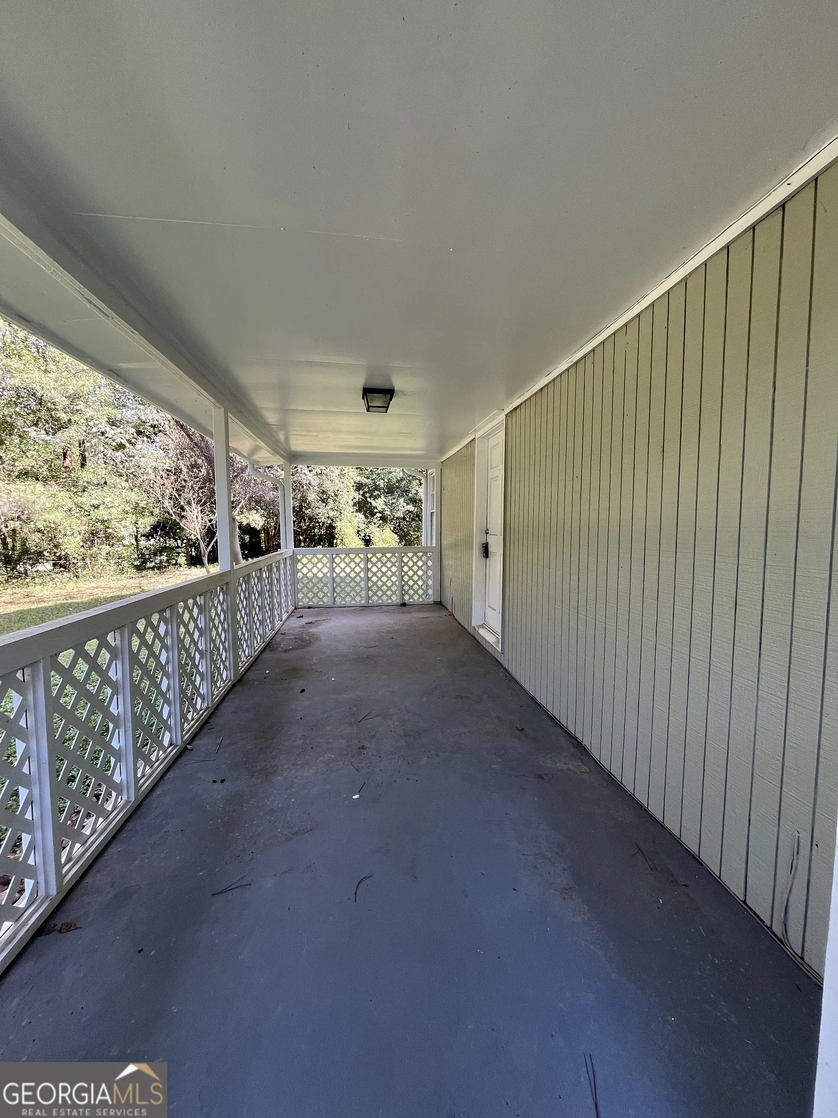 3043 Highway 81 S