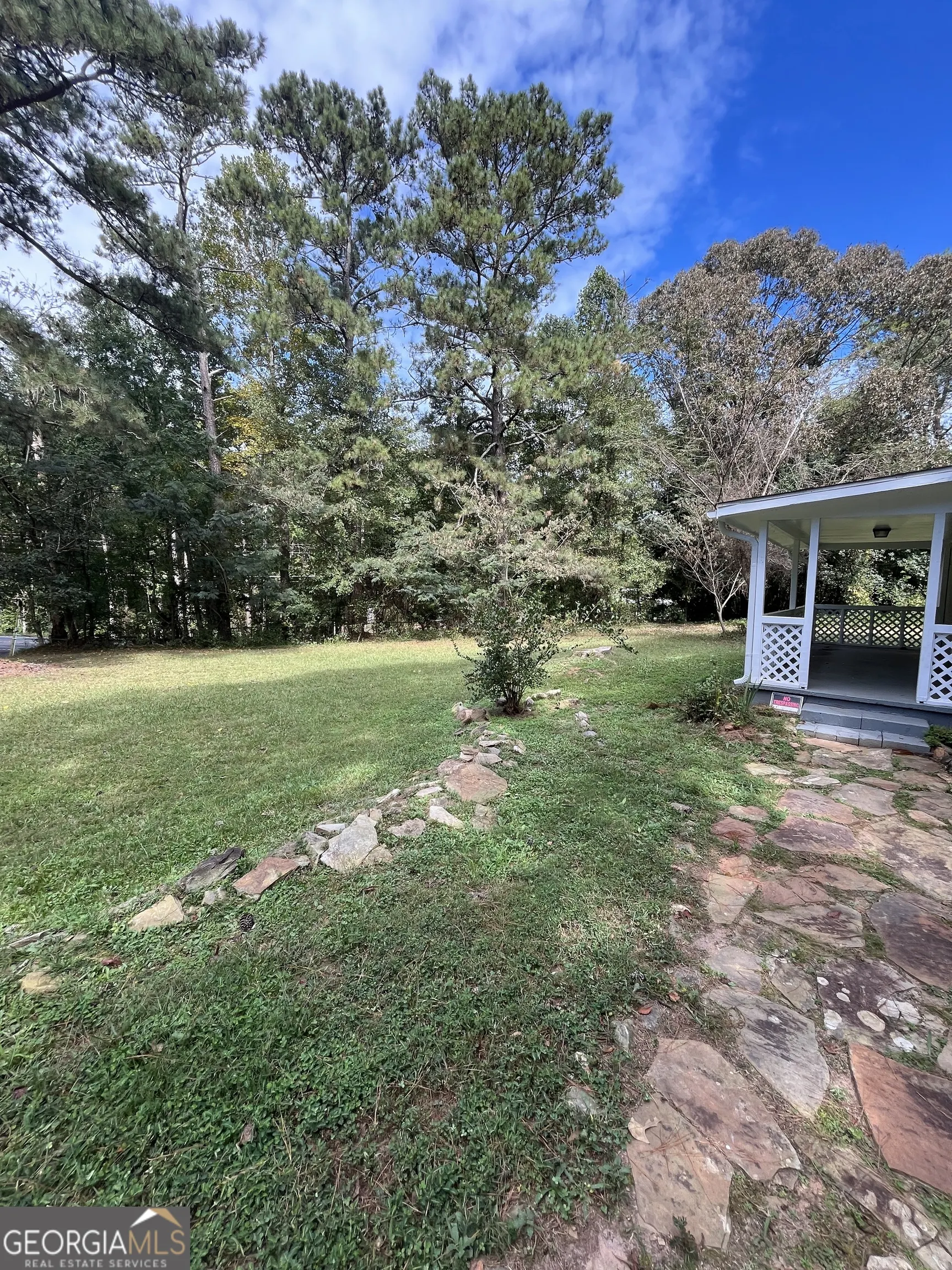 3043 Highway 81 S