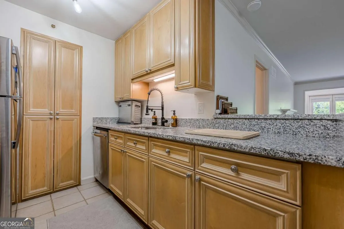 32 3203 Lenox Road NE, #32